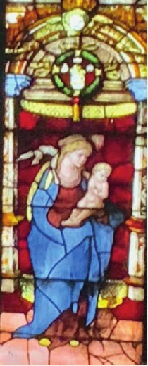 De glasramen van Herkenrode stralen in het Engelse Lichfield — foto uit de wijkkrant, pagina 7