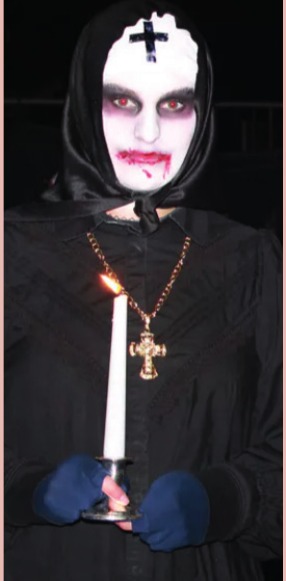 Halloween — foto uit de wijkkrant, pagina 18